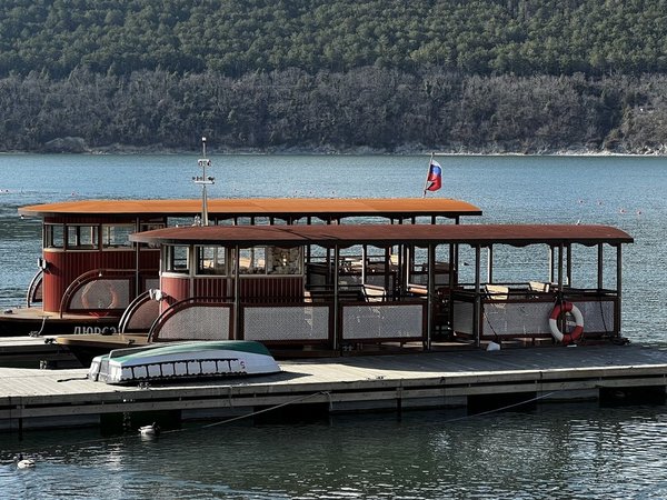 Из Геленджика — в легендарное Абрау-Дюрсо - фото 1