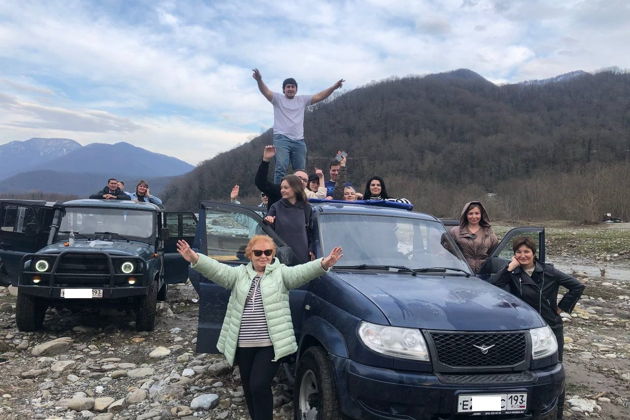 Джип-тур в Солохаул: Ведьмина гора, самшиты и водопад-4