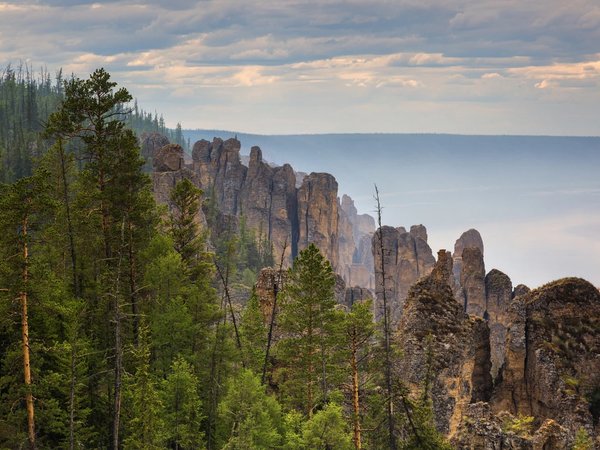 Ленские Столбы — заколдованные исполины Якутии - фото 1