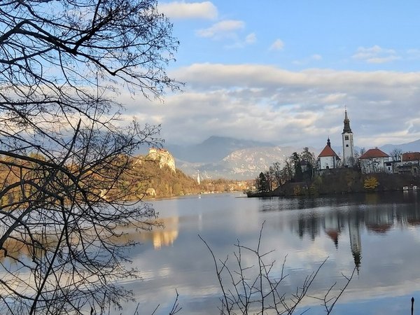 Жемчужина Словении — озеро Блед (без посещения замка и острова) - фото 2