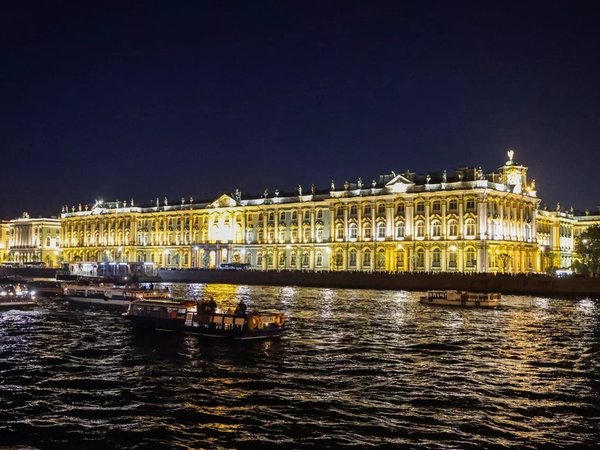 Мосты повисли над Невой: прогулка на теплоходе на развод мостов - фото 3