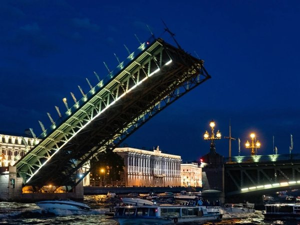 Круиз под разводными мостами - фото 3