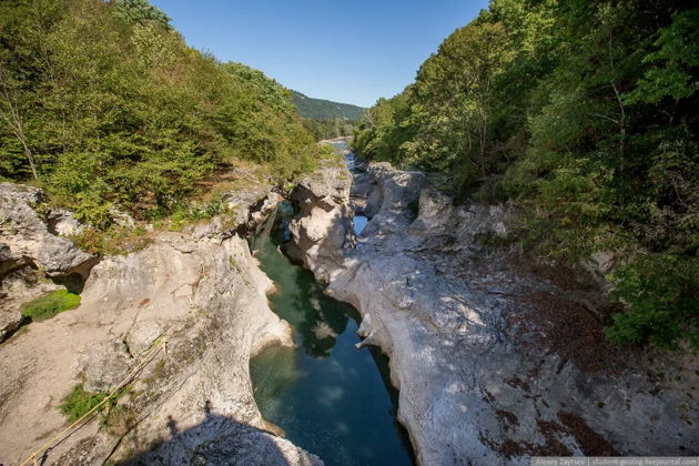 Экскурсия к Лаго-Наки в горы к термальным источникам, водопадам-1