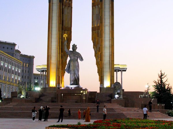 Душанбе без жары: вечерняя прогулка по столице - фото 1