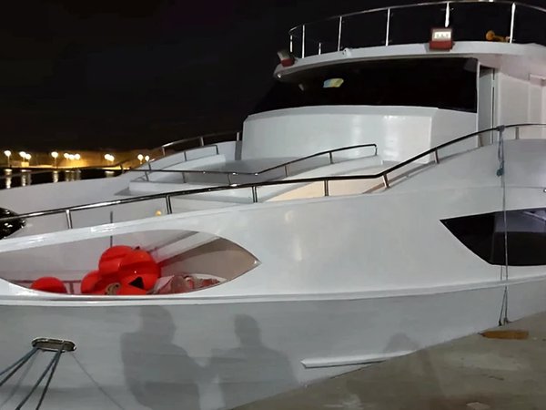 Вечерний круиз на яхте с ужином из морепродуктов - фото 2