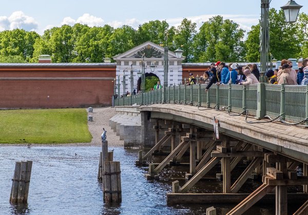 Экскурсия-квест с зайцем по Петропавловской крепости для детей в чат-боте