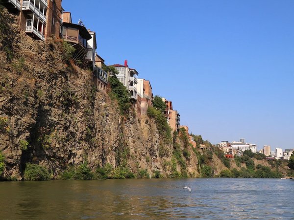 30-минутная групповая прогулка на кораблике по Куре - фото 1
