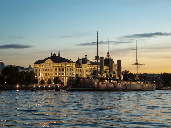 Вечерний вояж: развод Дворцового моста на теплоходе - фото 3
