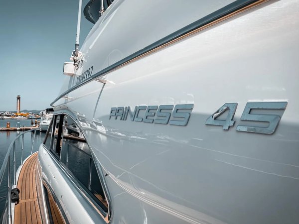 Морская прогулка на яхте Azimut - фото 1