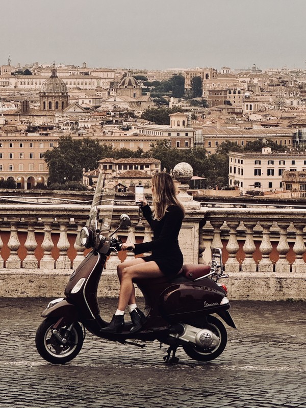 Увидеть Рим за 2 часа? Да, на Vespa!