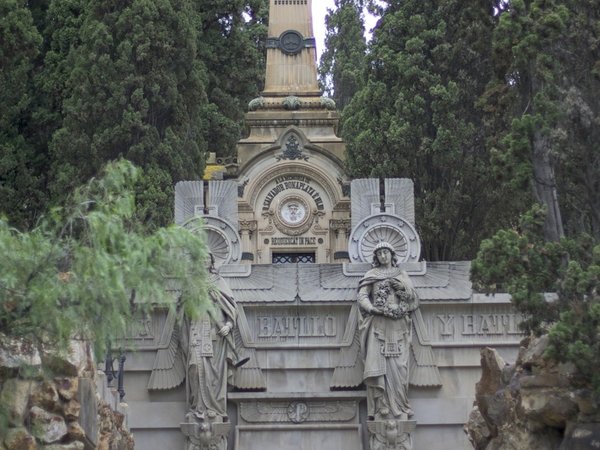 Город мёртвых: кладбище Монтжуик в Барселоне - фото 4
