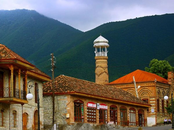 В сердце Кавказа: путешествие из Баку в Шеки - фото 1