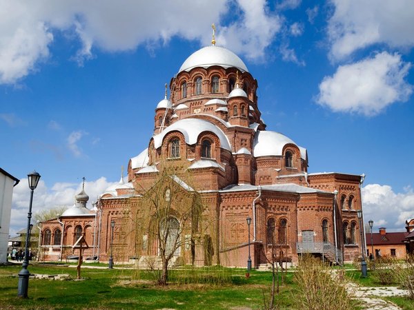 Свияжск + Храм всех религий + Раифский монастырь: на автобусе из Казани - фото 2