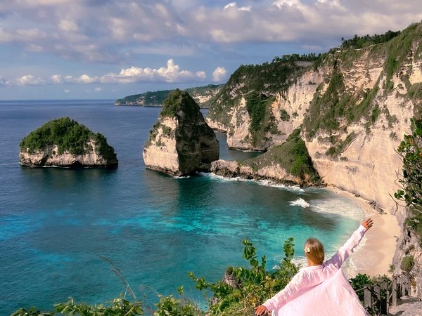 Нуса Пенида за 1 день: райские пляжи, скалы и бирюзовый океан - фото 1