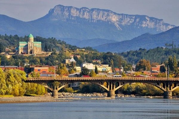 Обзорная экскурсия по Кутаиси и окрестностям - фото 1