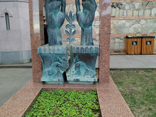 Кладбища Тбилиси, или Живые истории в городе мёртвых - фото 4