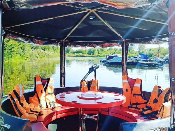 Самостоятельная водная прогулка на круглой лодке с грилем или без - фото 1