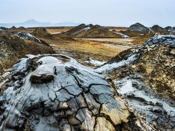 Сокровища Азербайджана: от мечетей до грязевых вулканов - фото 1