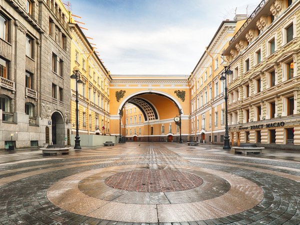 Бриллиантовая улица и ювелирные тайны Петербурга