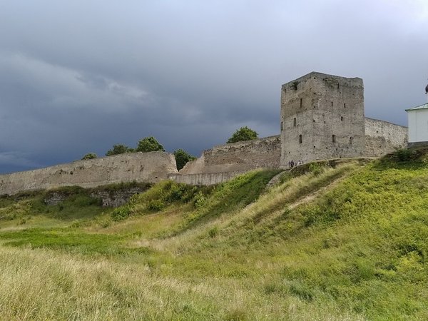 Древняя Русь без тоски: Изборск - фото 1