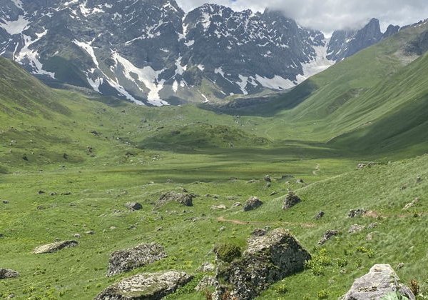 Горные места Казбеги - фото 1