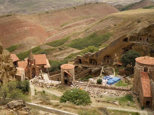 Пещерный монастырь Давид-Гареджи — сердце Кахетии (из Тбилиси) - фото 4