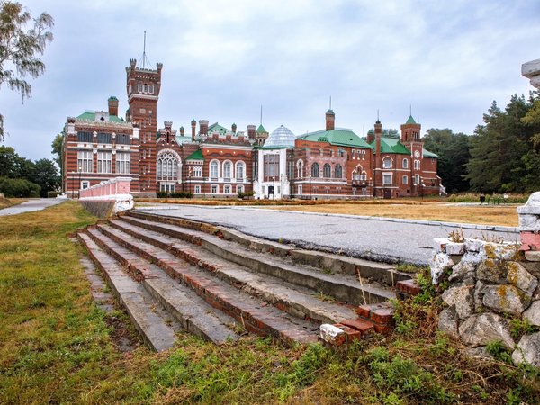 Из Йошкар-Олы — в замок Шереметева