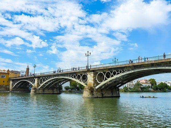 Легенды Трианы: традиции, керамика, хамон и вино - фото 2