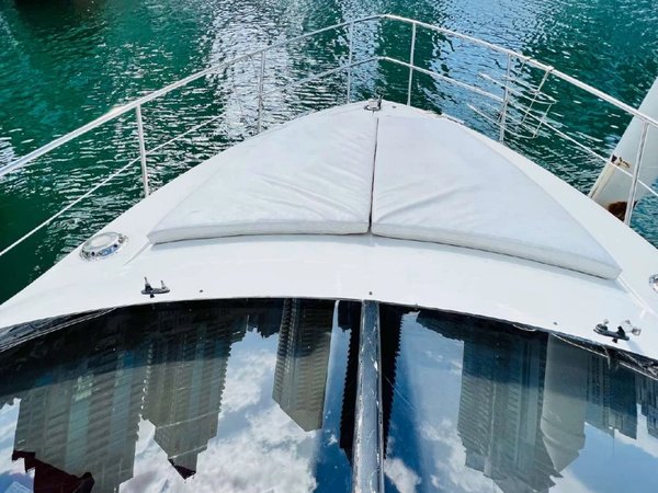 Прогулка на VIP-яхте по Дубаю — с купанием или рыбалкой - фото 2