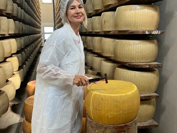 Пармезан и пармская ветчина — экскурсия на производство с дегустацией