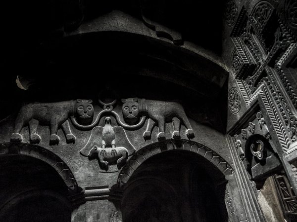 Святая Армения: храм Гарни и монастырь-пещера Гегард - фото 3