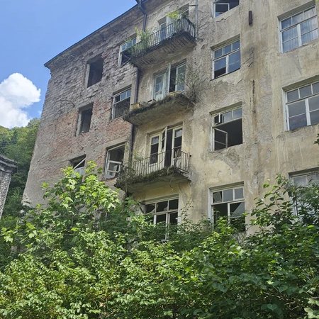 Джипинг по городам-призракам и водопадам Восточной Абхазии из Гагры