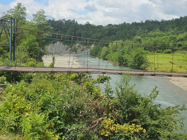 Джипинг по городам-призракам и водопадам Восточной Абхазии из Пицунды - фото 1