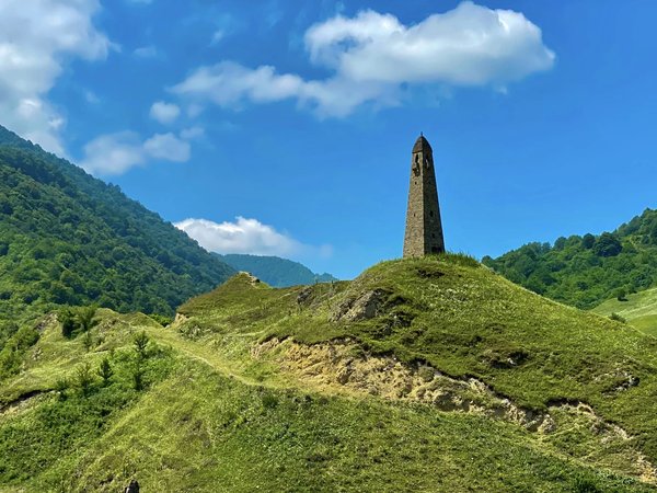 Вершины Кавказа: высокогорное озеро Казеной-Ам и мечети Чечни - фото 2