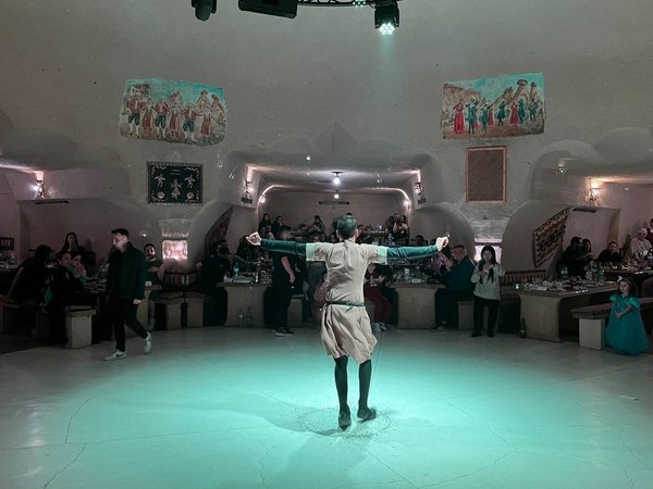 Каппадокия в ритме танца: турецкий вечер с шоу и ужином - фото 3