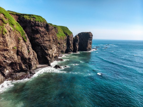 Морская прогулка к скалам Три Брата и рыбалка в бухте Тихая - фото 2