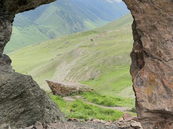 Живописная Кабардино-Балкария: Язык тролля, Шато-Эркен и горячие источники Аушигер из Железноводска - фото 3