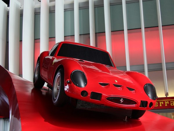 Билеты в парк Ferrari World