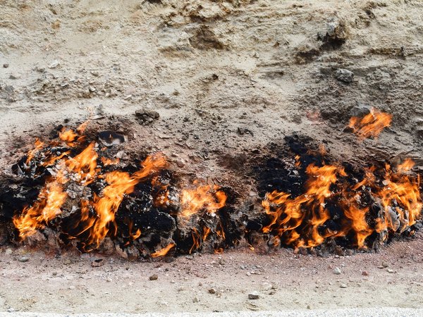 Из Баку к сокровищам Апшеронского полуострова: Агатовые горы, Розовое озеро и Янардаг - фото 2