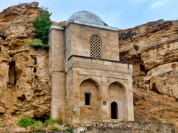 Мавзолей Дири Баба, Шемаха и деревня ремесленников Лагич - фото 3