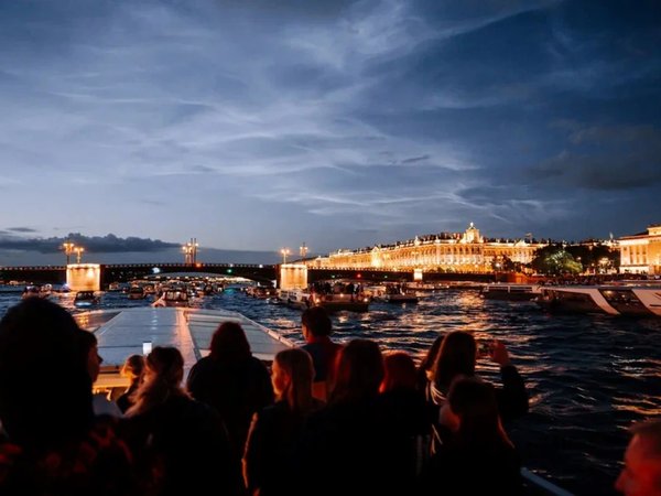 Три разводных моста Петербурга — с воды - фото 1
