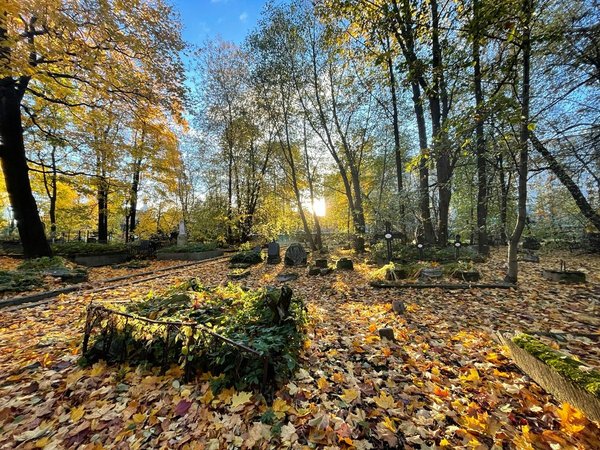 Мобильный квест в Петербурге «Тайны Смоленского кладбища» - фото 2