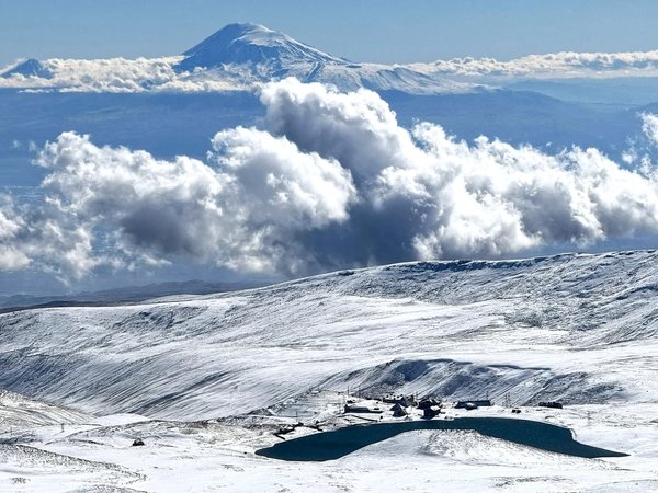 Из Еревана — на гору Арагац за иллюзиями и красивыми видами - фото 4