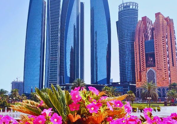 По Абу-Даби на машине премиум-класса с билетами в Qasr AL Watan - фото 3