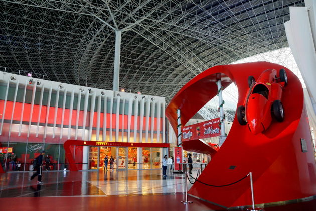 Мечеть шейха Зайда и парк «Ferrari World»-1