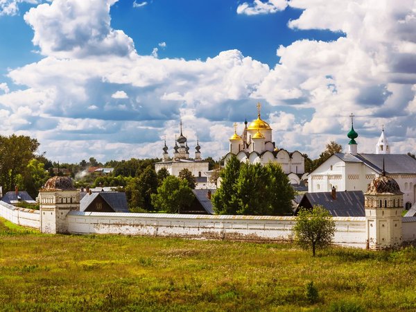 Суздаль: история, быт и ларец архитектурных сокровищ