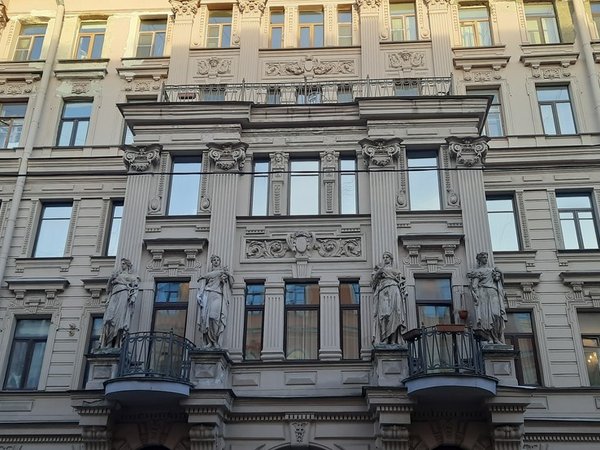 Мобильный квест в Петербурге «Записки сумасшедшего, или Возвращение Маяковского» - фото 1