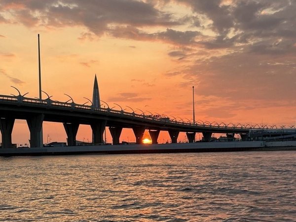 Закат у «Лахта Центра»
