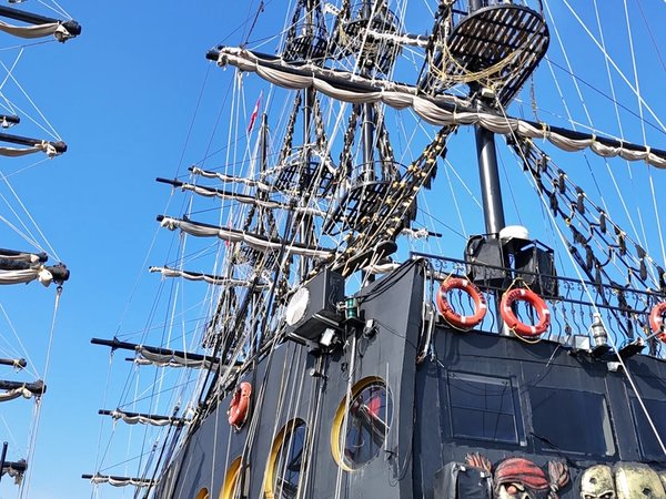 Групповая прогулка на пиратской яхте по Средиземному морю - фото 3