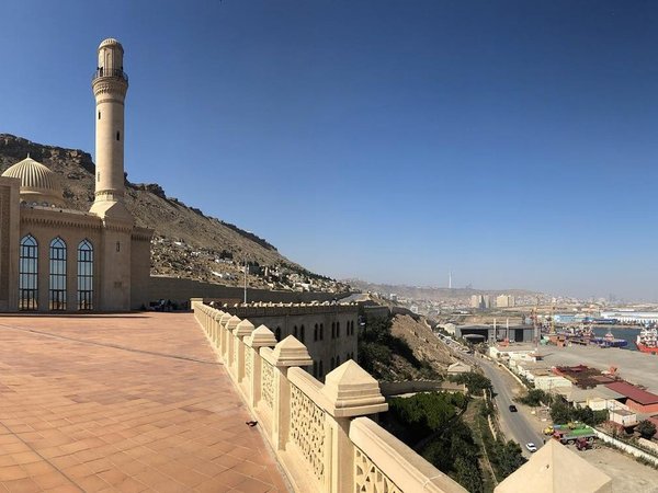 Главное в Баку: от Малой Венеции к мечети Биби-Эйбат - фото 2
